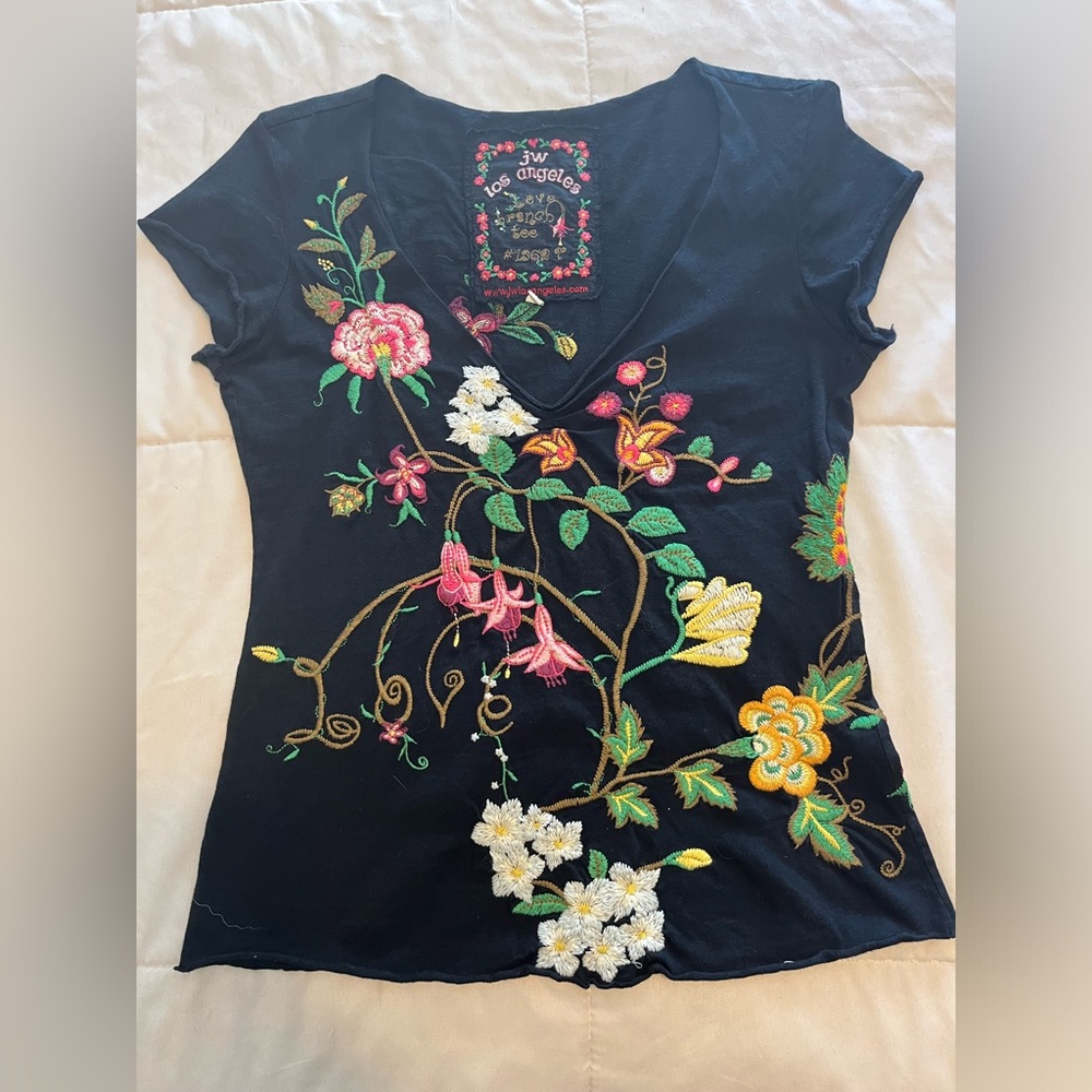 Johnny Was Floral Embroidered V-Neck Short Sleeve Top XS
